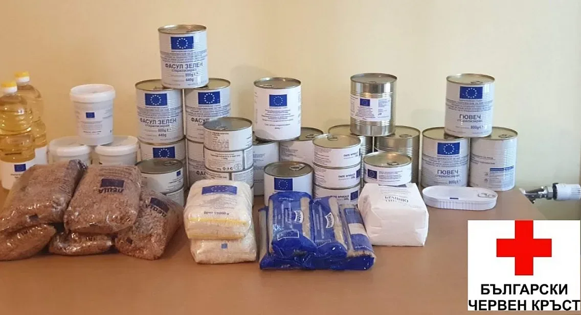 БЧК започва раздаването на продукти на уязвимите български граждани в Казанлък