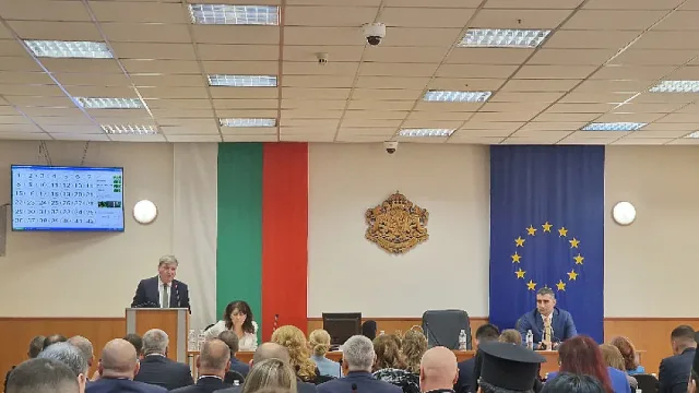 Избраха Десислава Тодорова от "ДПС-Ново начало"за председател на Общинския съвет в Пазарджик
