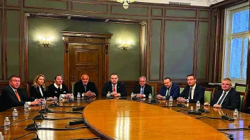 Инатът на Радев, емоцията на Борисов и разума на Пеевски