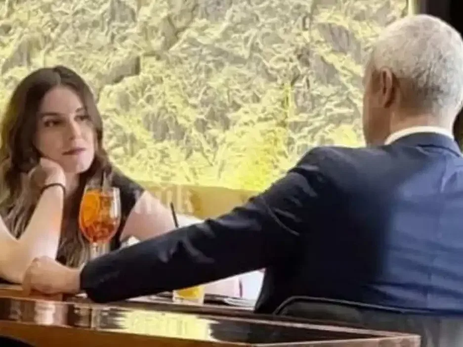 Музата на Костадинов побесня! Подпали мрежата