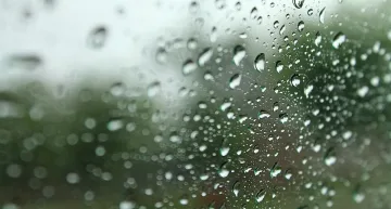 Тежки облаци и дъжд в неделя. Вижте къде ще е най-зле
