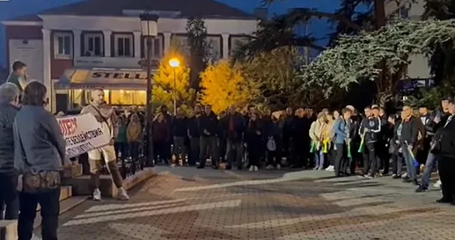 Исторически град се вдигна! Мътната вода