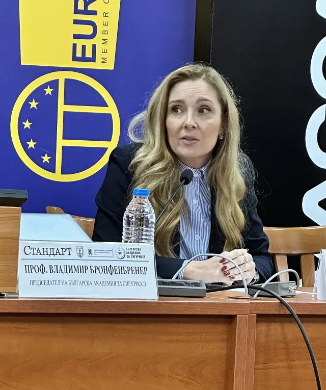 РУО- Русе: Нужно е повишаване на дигиталната култура сред учениците