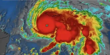 Невижданият ураган взима първите си жертви