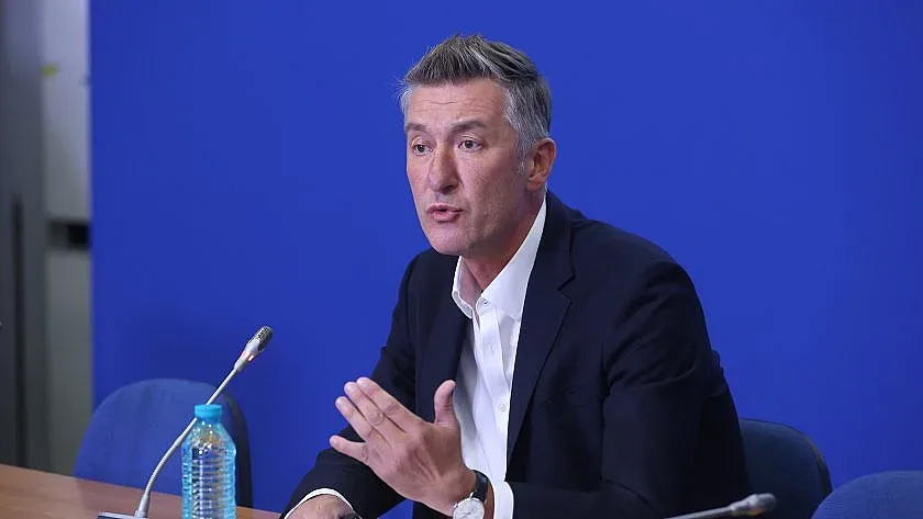 ЦСКА осиротя, босът отлетя