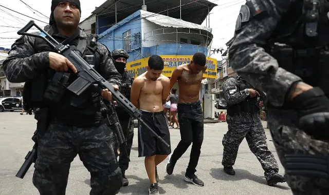 Война! Десетки загинали в Рио де Жанейро