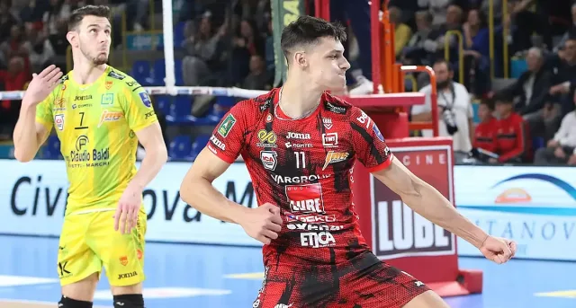 Прекрасен Алекс Николов за победа в италианския волейбол