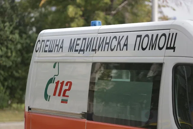 Тежък пътен инцидент в София! Моторист е в кома