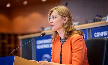 Българският еврокомисар: Жените променят правилата на икономиката