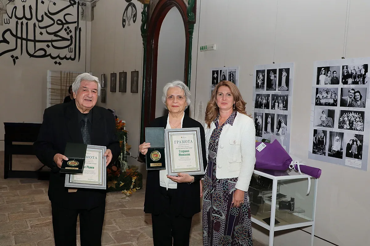 Диригентите Стефанка Желязкова и Емил Минев бяха отличени с Почетен знак на Кмета на Община Стара Загора