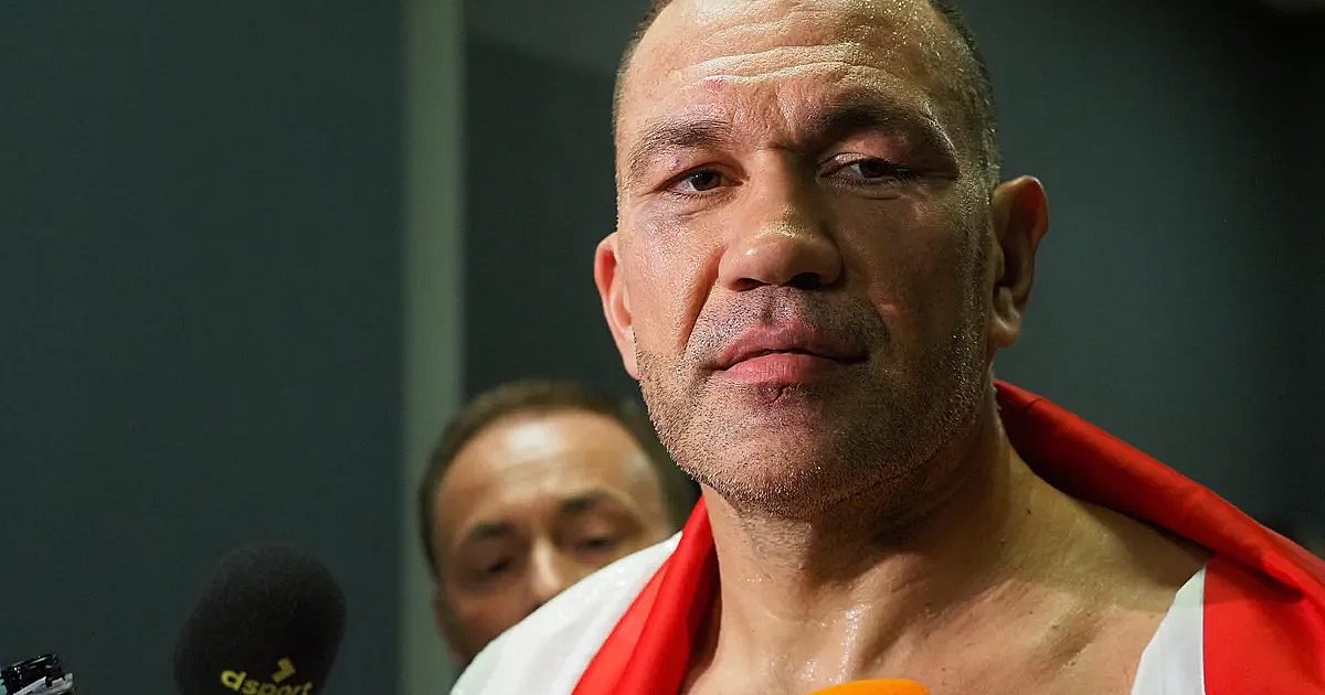 Защо наш боксов шампион се върна в класната стая?