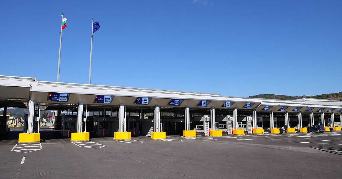 Нормален трафик по граничните пунктове на България - Общество — Новини Стандарт