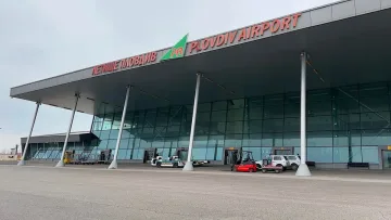 Уникално! Наше летище пита пътниците накъде да има полети