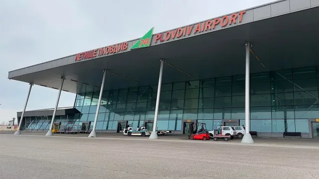 Уникално! Наше летище пита пътниците накъде да има полети