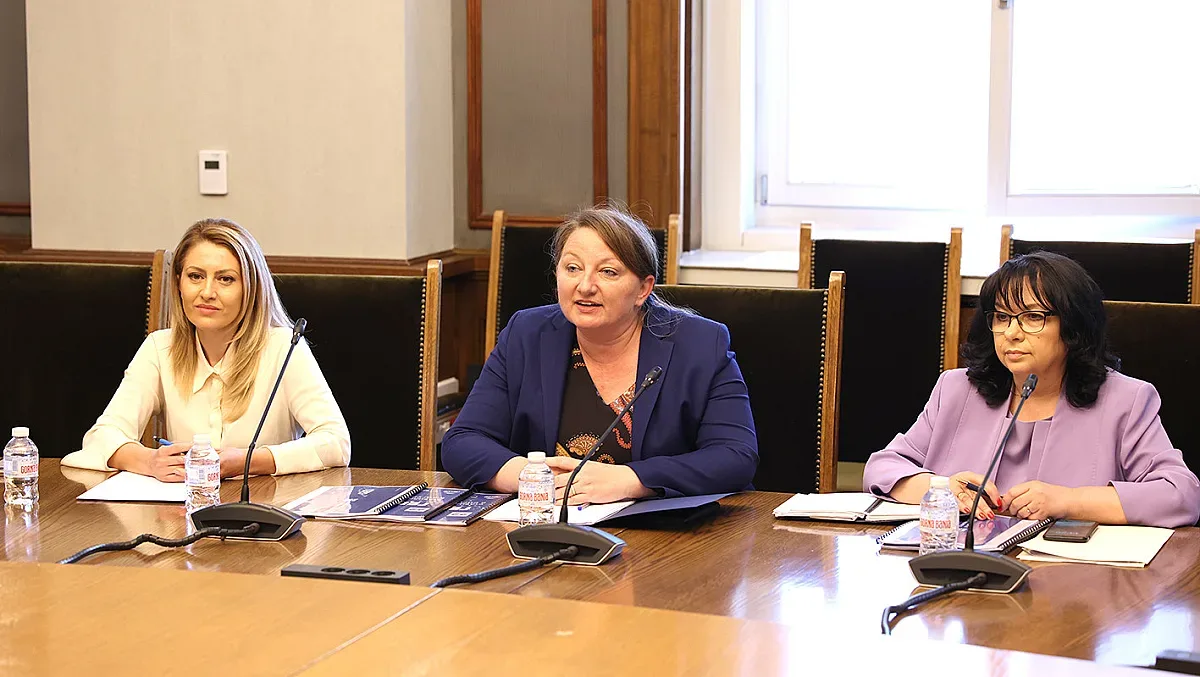 Високо напрежение в парламента. Преговорите за кабинет продължават