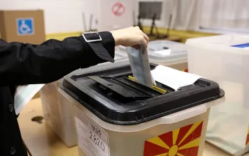 Балотаж на местните избори в Северна Македония. Борбата е голяма