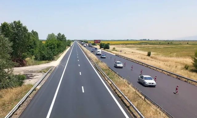 Предупреждение! Ограничават утре движението в участък от "Тракия"