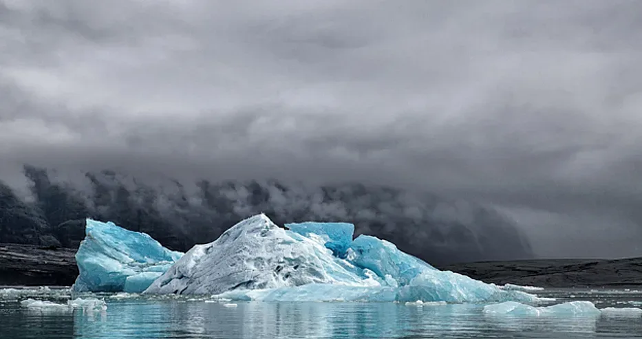 Лоши новини за Земята. Навлиза в....