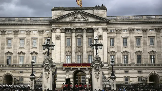 Безпрецедентен ход в Бъкингамския дворец