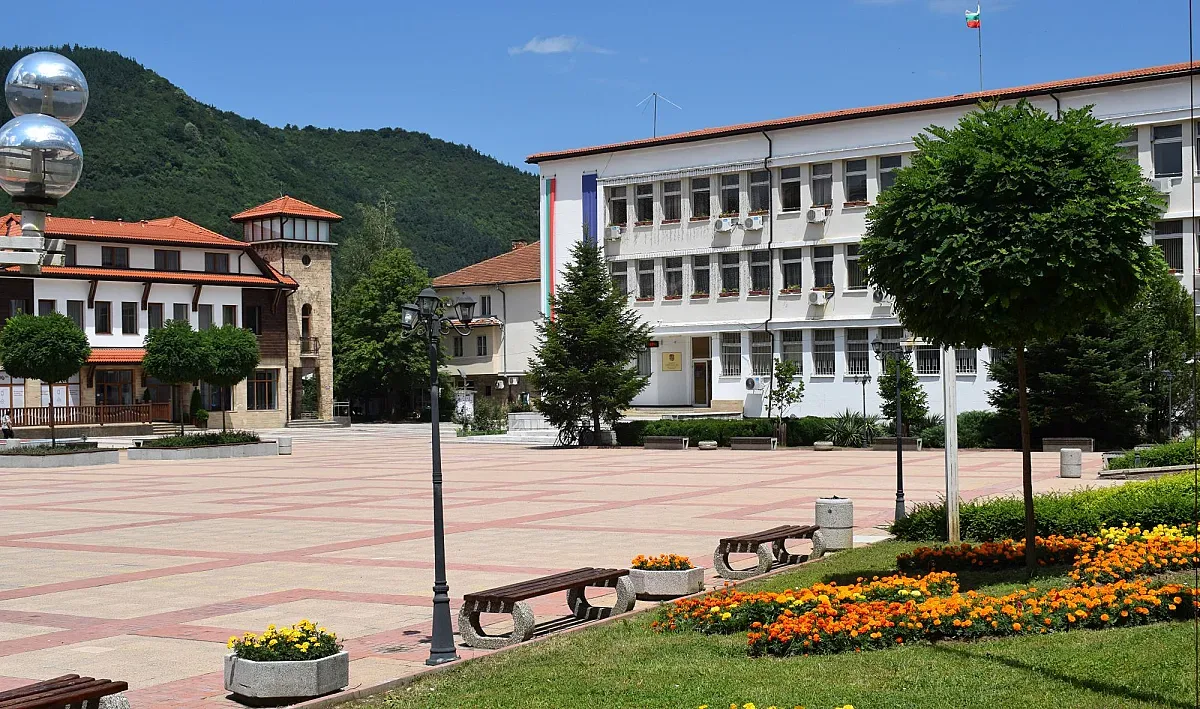 Logiscool стъпва в Етрополе с нова школа за деца и тийнейджъри