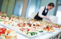 Рила Кетъринг поднася хапки на цар и президенти