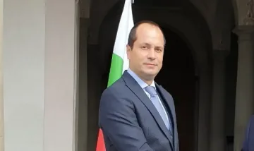 Сбъдната мечта! Наш кмет стъпи на "Анфийлд"