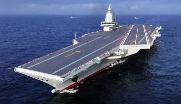 Китай демонстрира военноморска мощ! Си Цзинпин лично прие нов самолетоносач