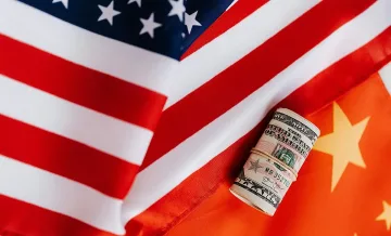 Китайският износ се препъна в новите мита на Тръмп