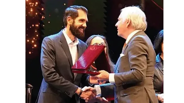 Фондацията на арх. Пламен Мирянов разпространява свещеното слово