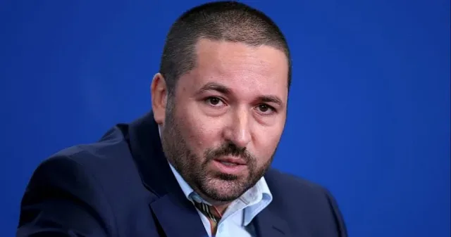 Бащата на Сияна със съдбовен ход! Влиза ли в политиката