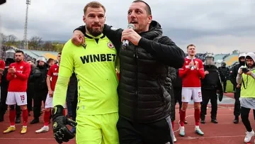 Феновете на ЦСКА с мощен залп преди дербито