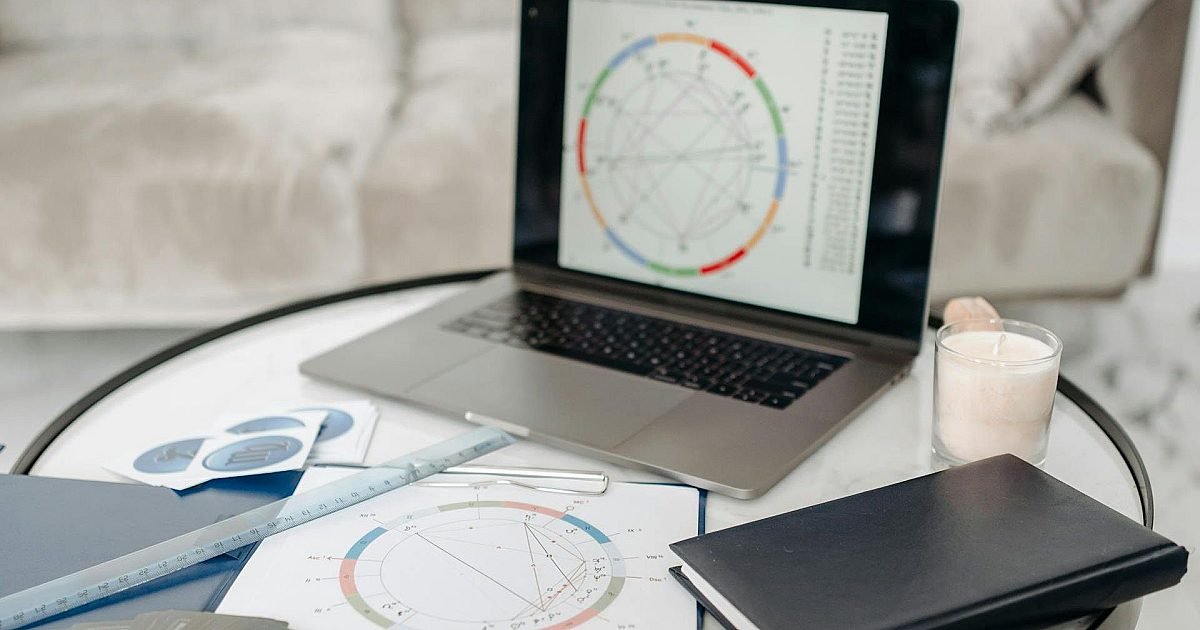 Хороскоп: Силен старт на деня за лъва, промени у дома при телеца