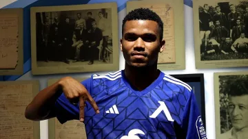 Бомба! Два испански отбора се борят за футболист на Левски