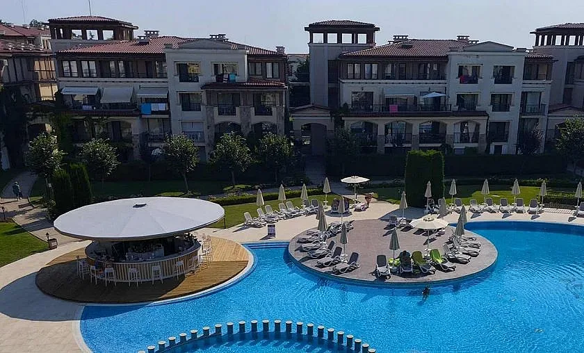 Руснаци с имоти по морето ни в паника! Вземат ни домовете със схеми