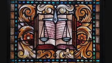 Съд решава съдбата на точилите гориво от тръбите на Лукойл