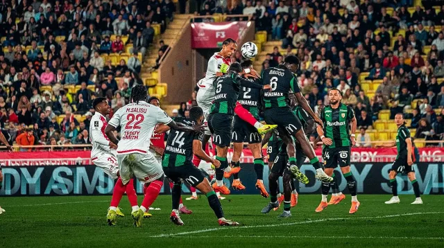 Убедителна победа на Ланс го остави начело във Франция