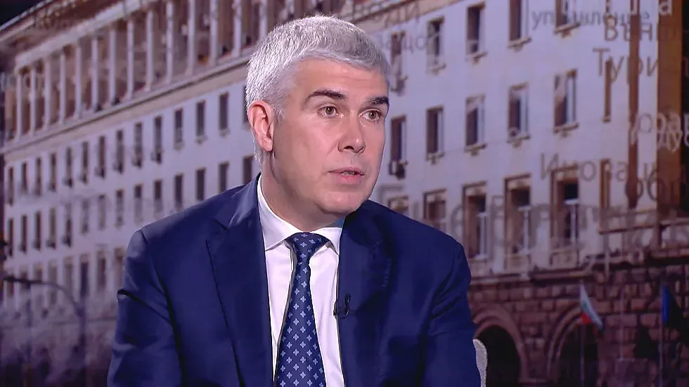 Министър Малинов каза: Откога и с колко ще се увеличи цената на тока