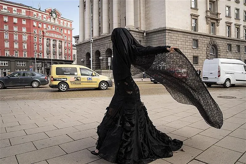 Мистерия в центъра на София! Предупреждение?