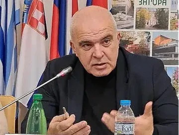 Киберзащитници! Маноил Манев би аларма! Страшна опасност дебне децата /ОБЗОР/