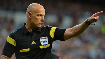 Скандален бивш рефер на Острова защити колегите си престъпници