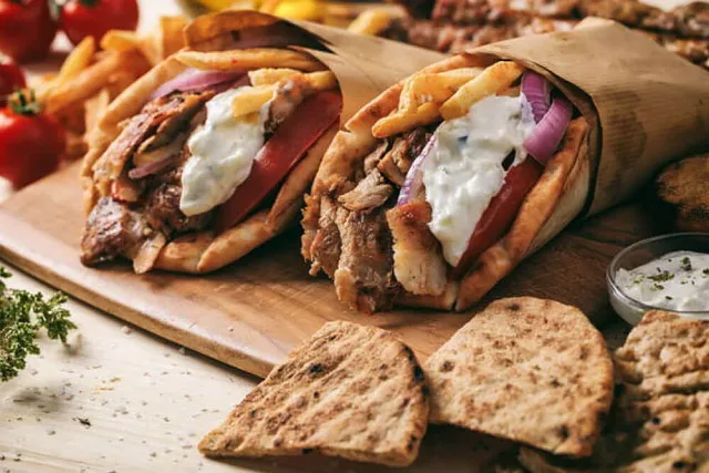 Най-любимата храна в Гърция стана златна. Ударно поскъпване