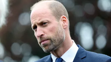 Уилям завзе властта в Бъкингам