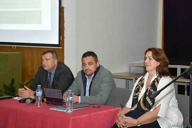 Етрополе има добри здравни и демографски показатели