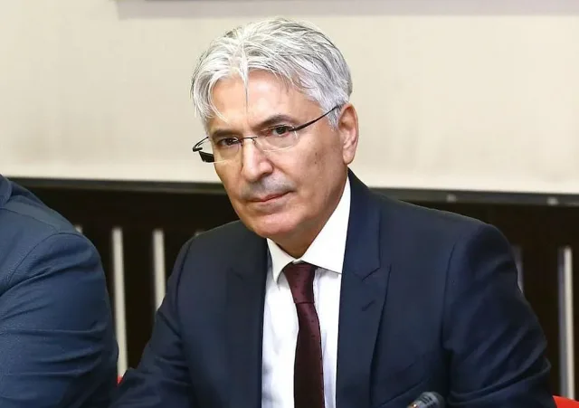 Той ли е? Първо име за особен управител на "Лукойл"