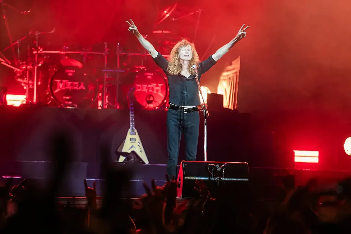 Дейв Мъстейн разтърси София