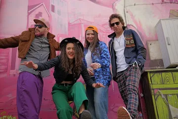 GREESH представя "Кой си" – нов сингъл с груув и зъби