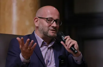 Вместо извинение! Радан Кънев се нахвърли на МВР заради синчето си