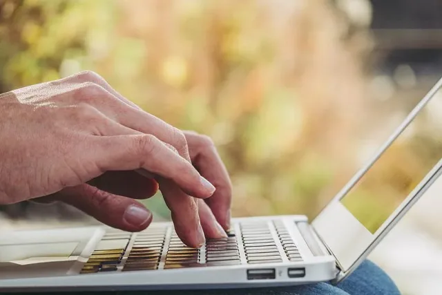 Не остана скрито! Ето кой тайно ви чете имейлите