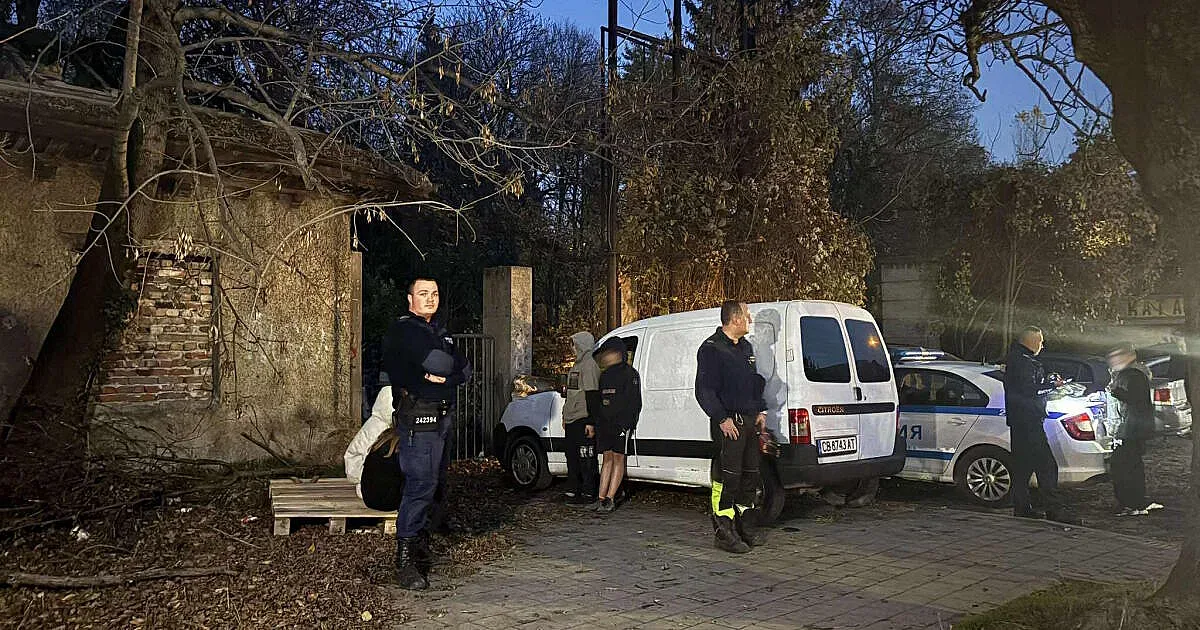 Нови подробности за децата, спасени от изоставената сграда