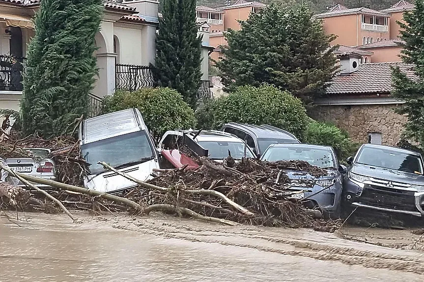 Кошмарът "Елените" дебне още 5 курорта. Огромна тревога